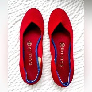 Red Rothy’s 7.5 The Flat